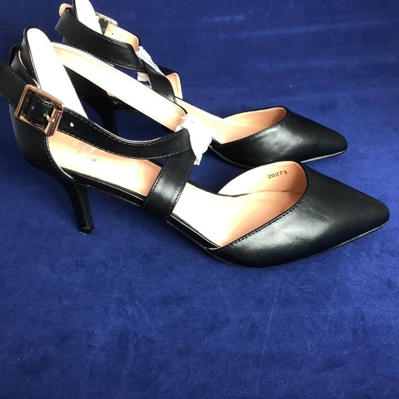 SALE - NWOB Journey + Crew Strappy Black Pumps - Picture 3 of 10